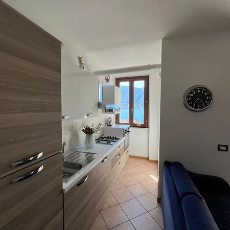 Regina Apartment *